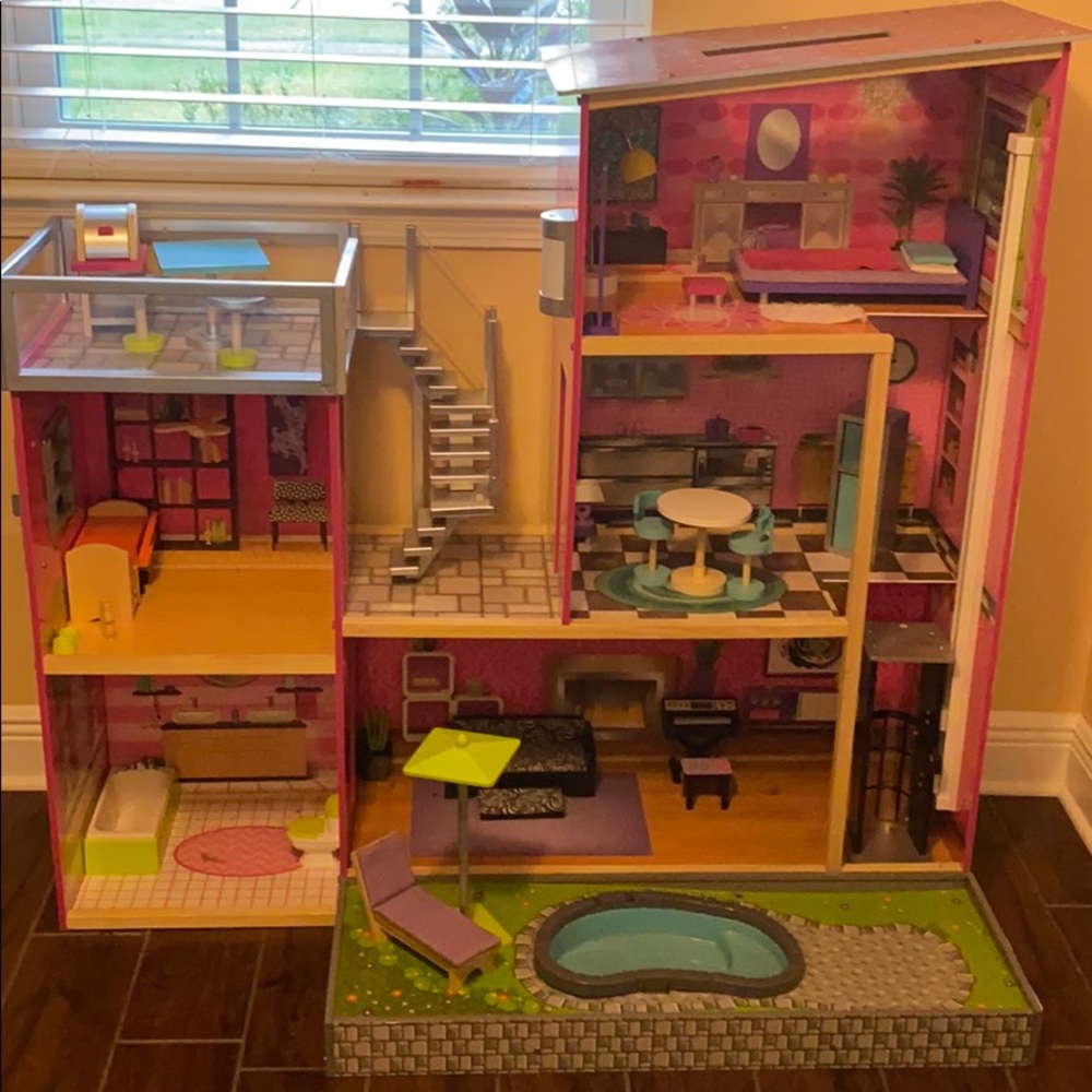 Barbie Dollhouse